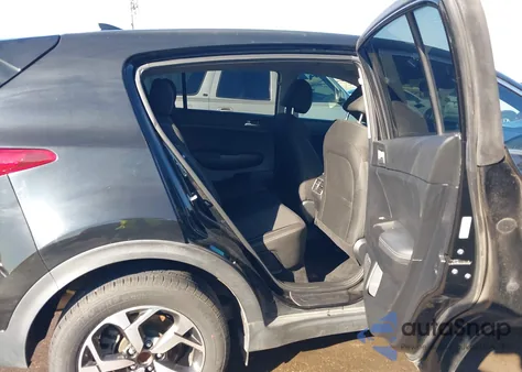 2020 Kia Sportage Lx z USA, uszkodzony, nr VIN KNDPM3AC5L7639144